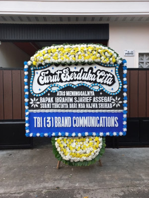 Papan Bunga Duka di Lubuk Dalam